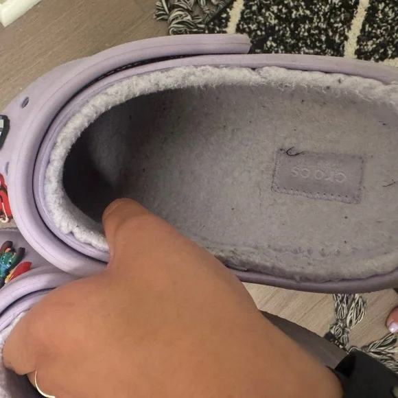 CROCS in Soft Purple with inside fur - Picture 6 of 8